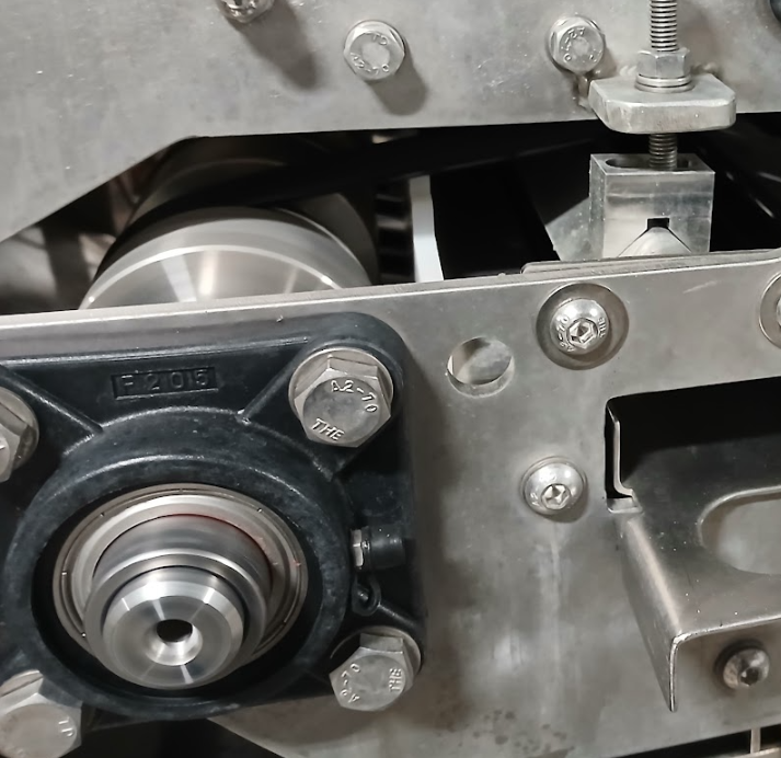 Showing bearing position.