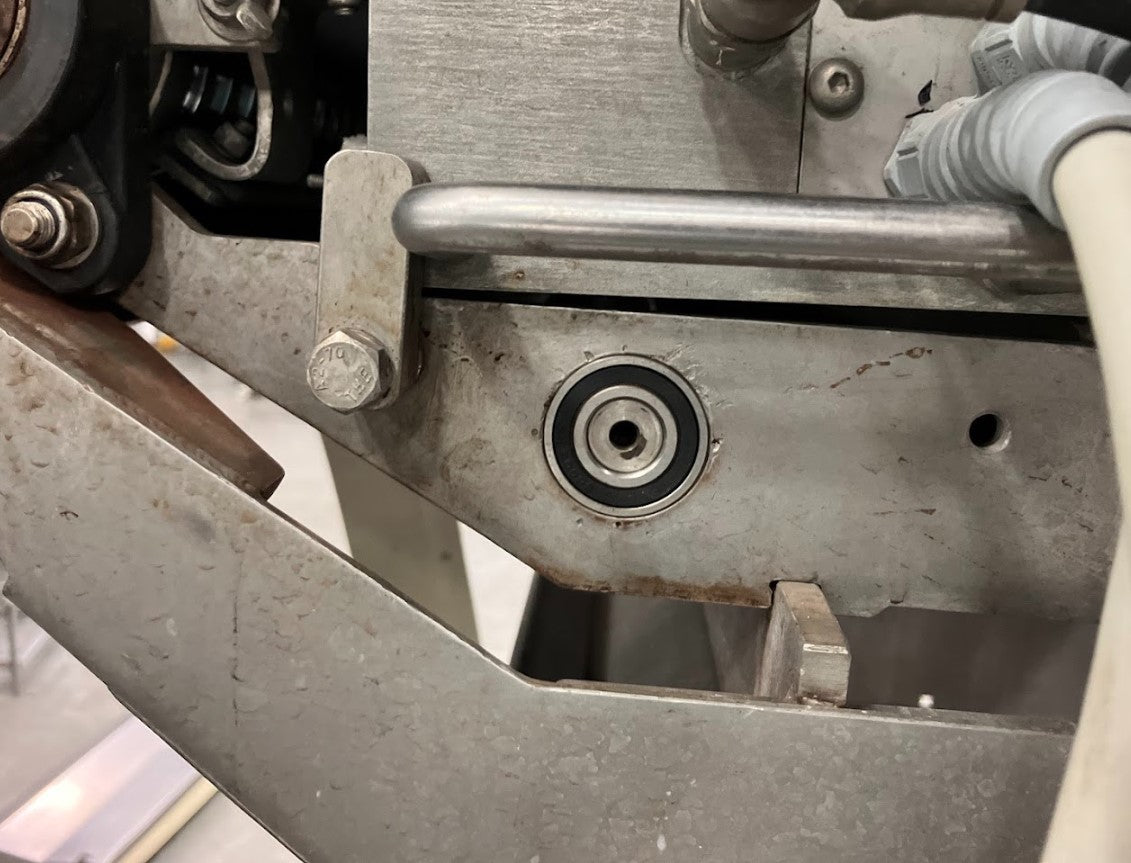 Showing bearing position.