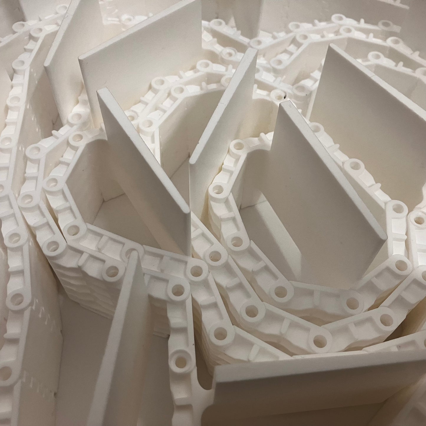 Inner flighted section of packaging conveyor belt for CURO